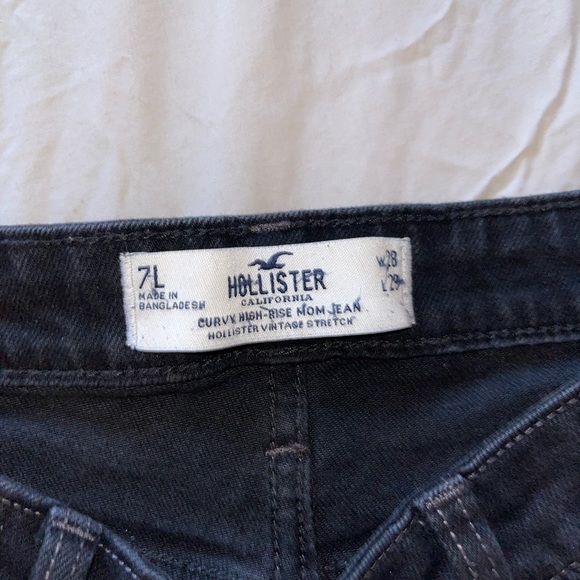 hollister high rise mom jeans - Picture 3 of 3